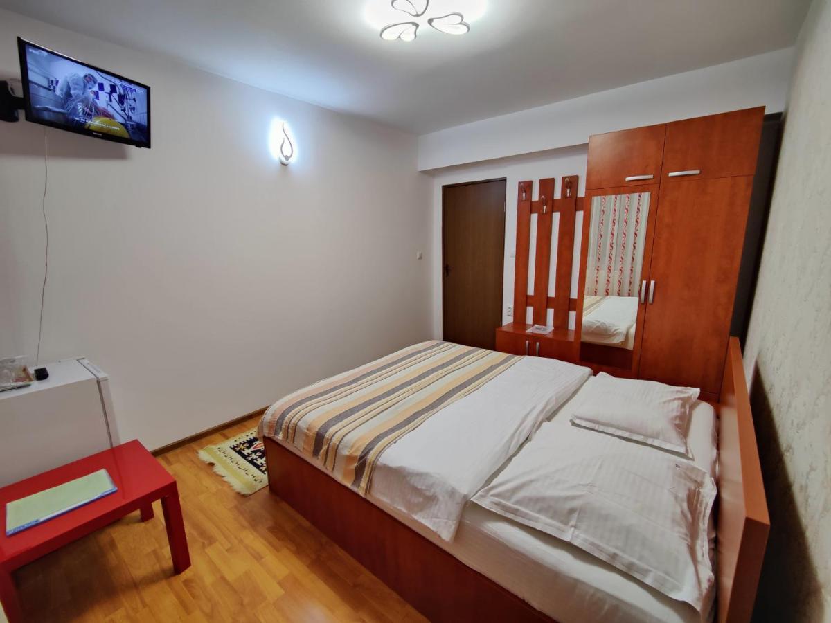 Pensiune Casa Adina